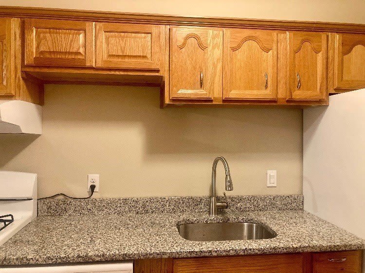 10 Longwood Dr – photo 4