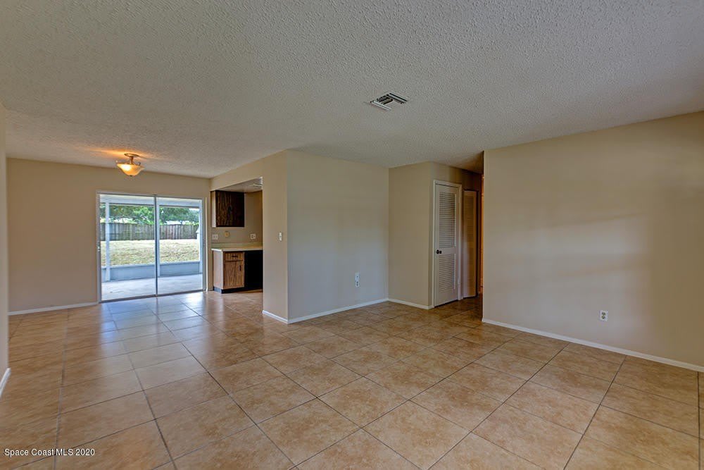 1640 Norman Street Ne – photo 3