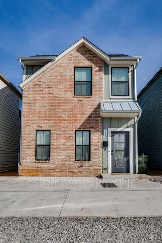 602 W 2Nd Street Suite 110 – photo 2