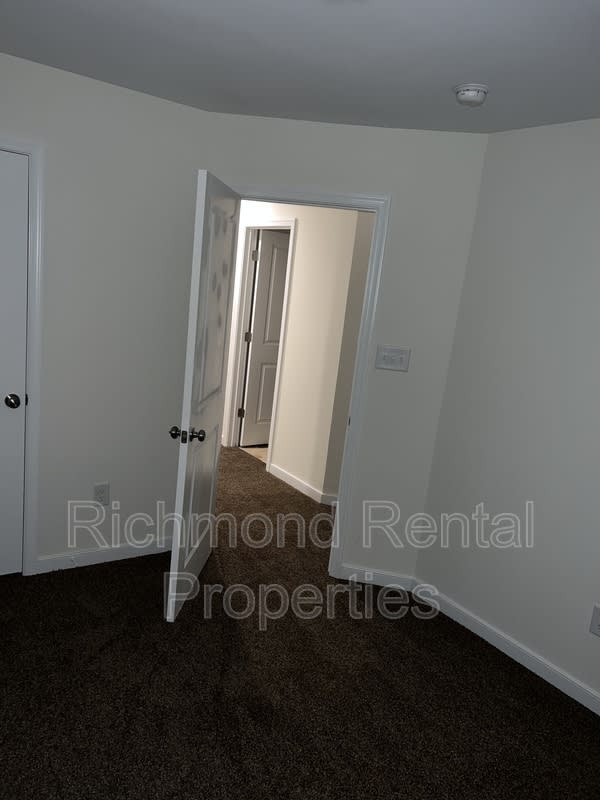 1503 Stonewall Manor Drive – photo 5