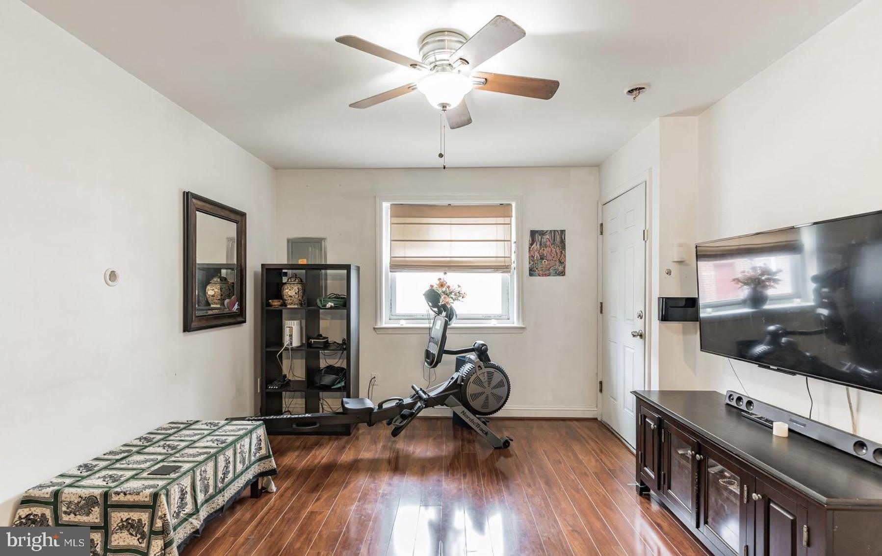 406 PIERCE Street – photo 2