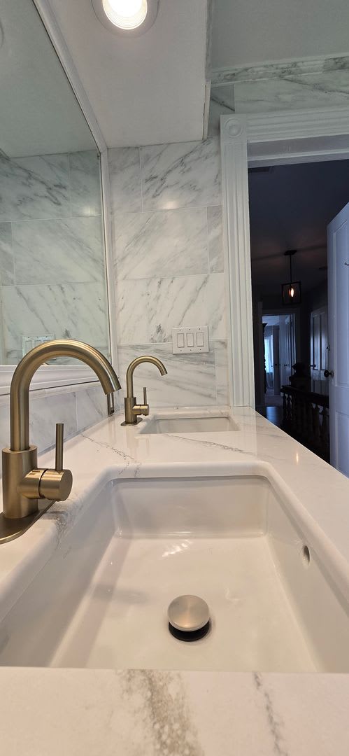 Beautiful Waterfront Chateau Short Term Retreat – photo 4