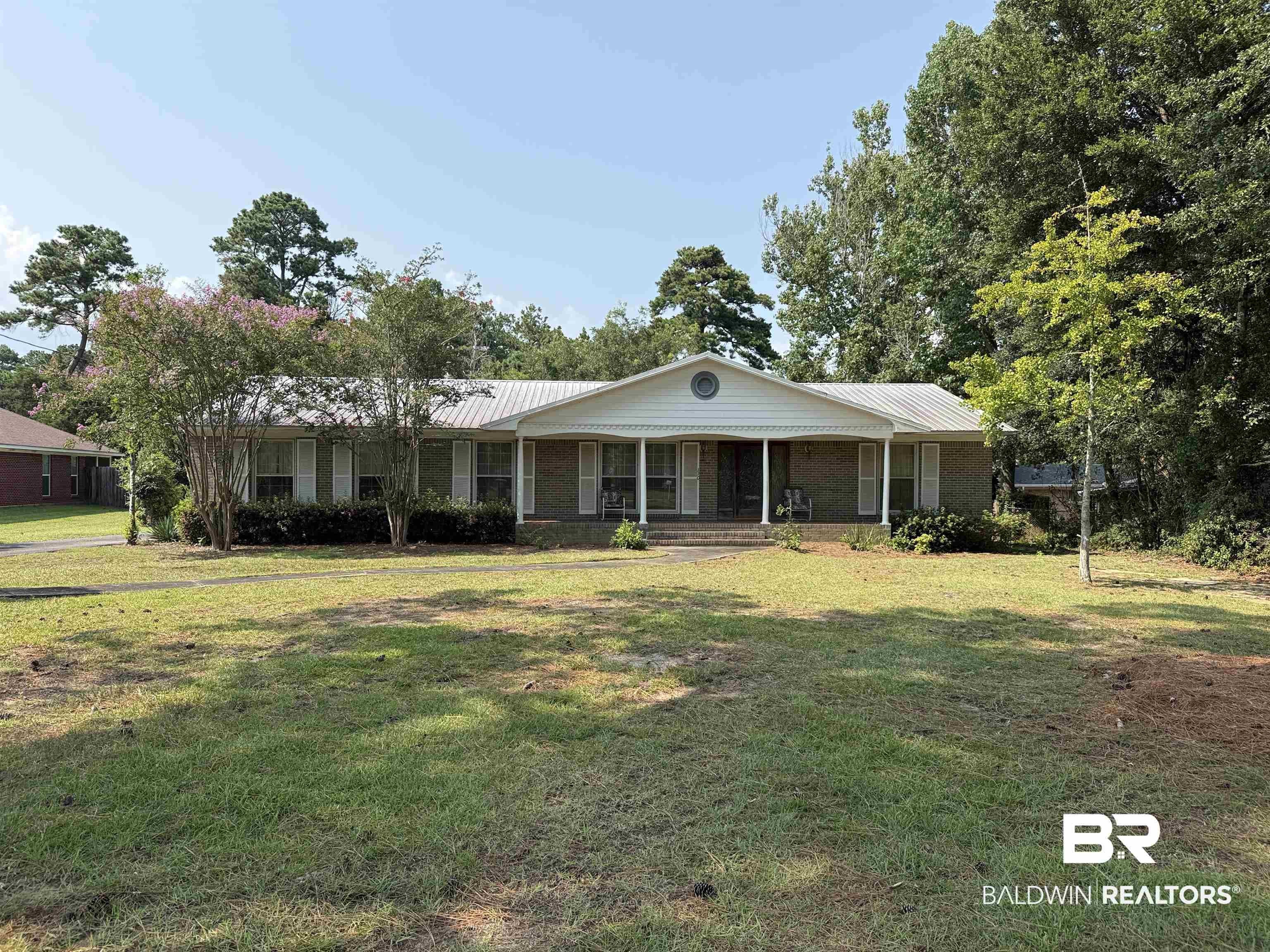 110 Patrician Drive – photo 1