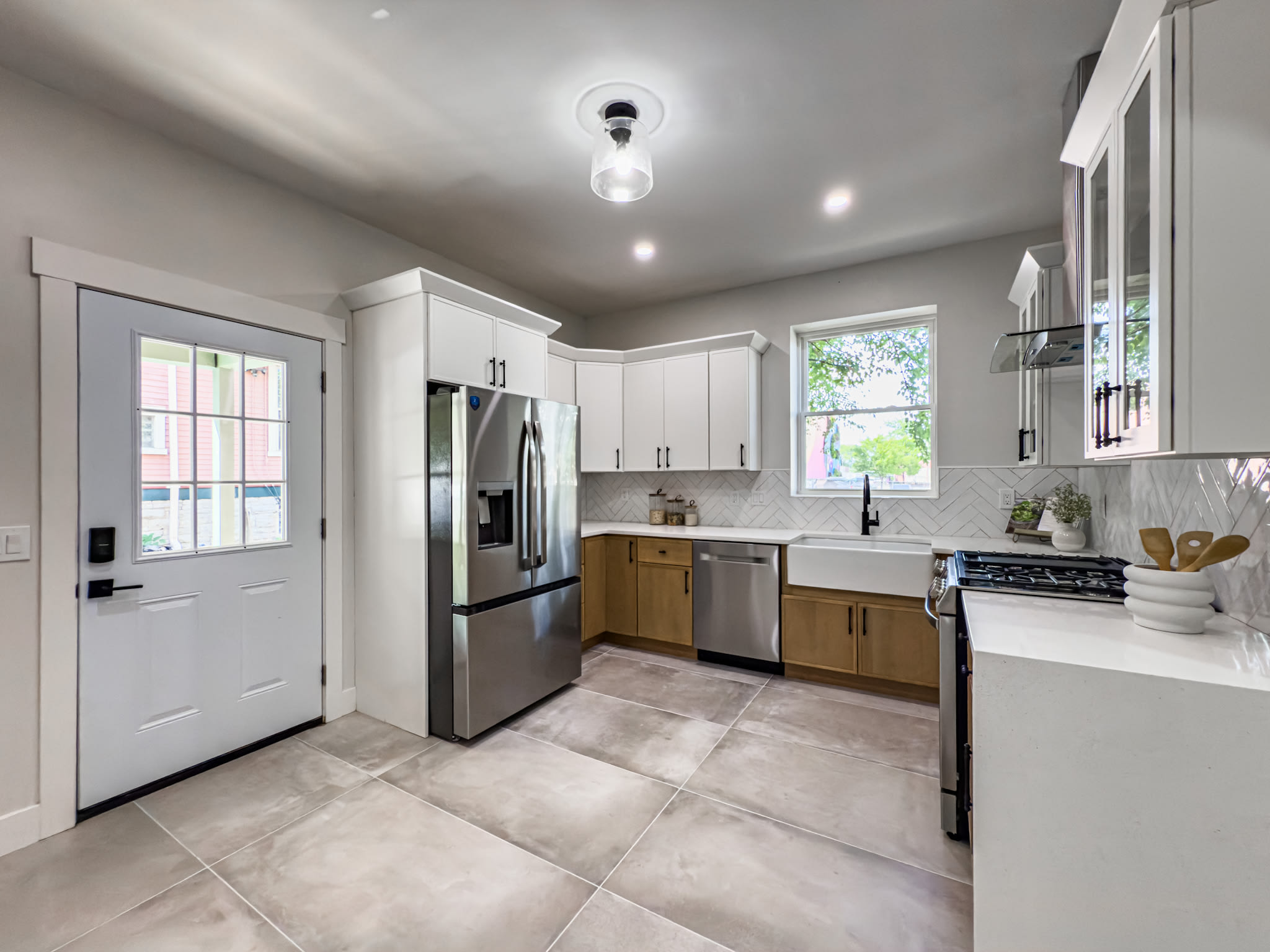 2369 Park Ave – photo 4