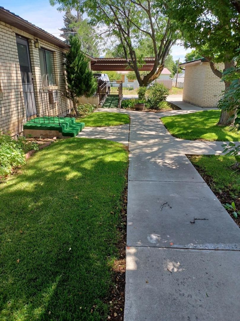 South Downey Apartments – photo 2