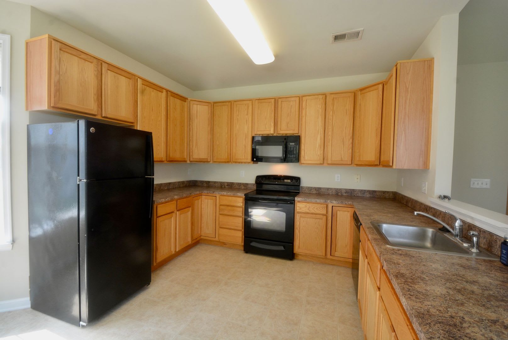 Ranch Home – photo 4