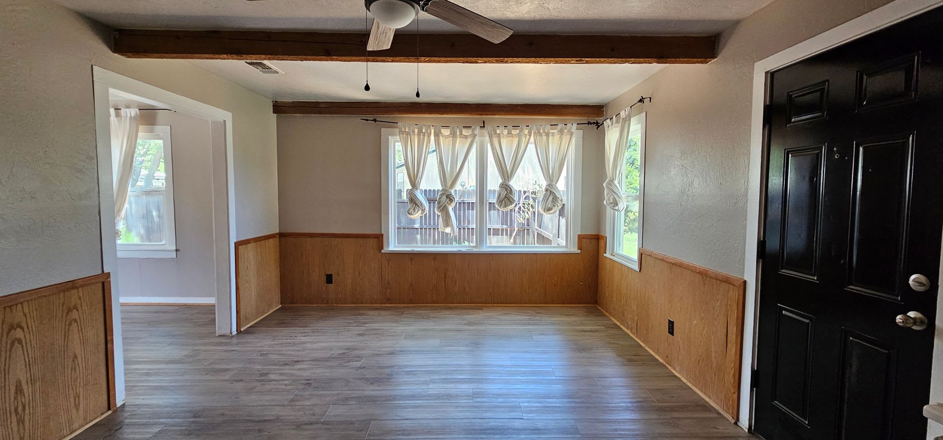 Beautiful 3 Bedroom 1 Bath Home For Rent – photo 4