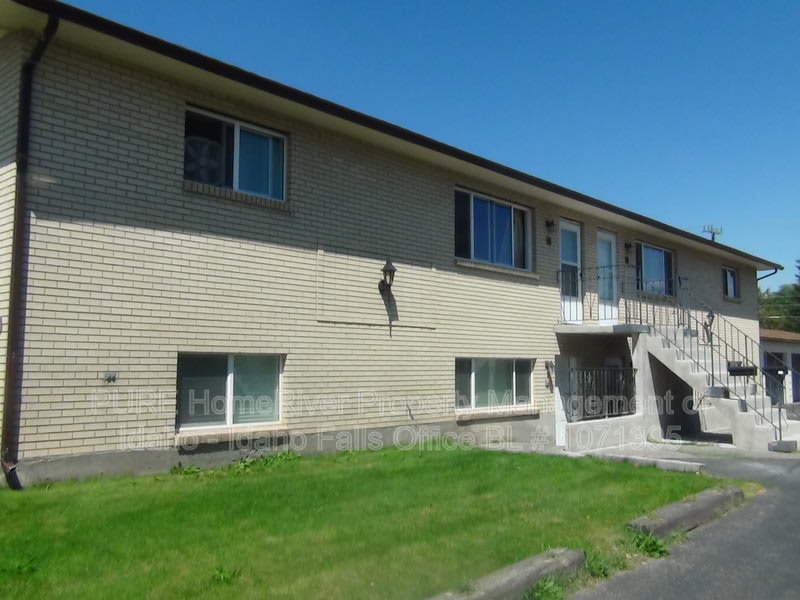 640 Hansen Ave – photo 2