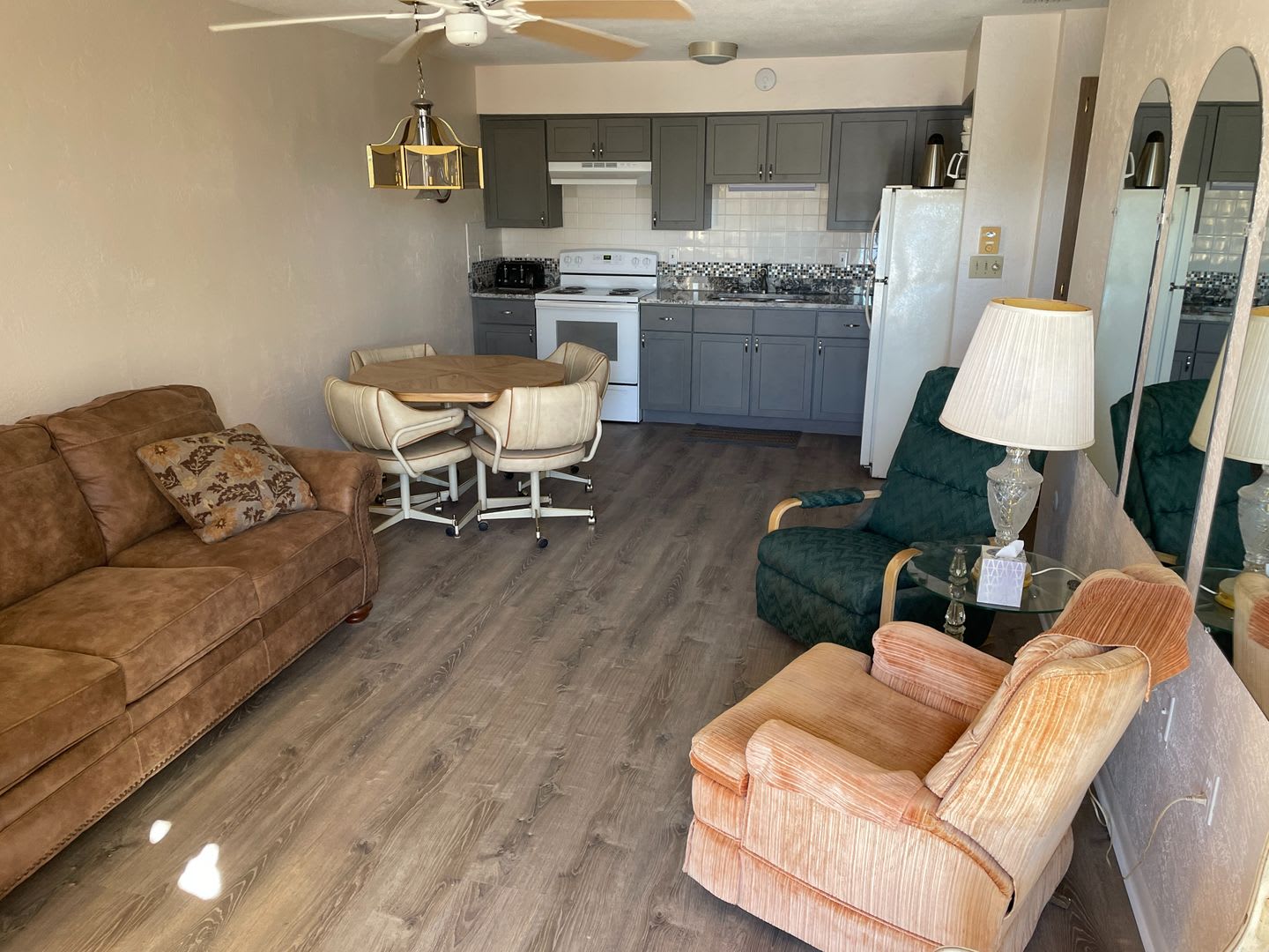 1 Bed 1 Bath Furnished Condo With Lake View Utilities In Tahitian Gardens A 55 Community – photo 3