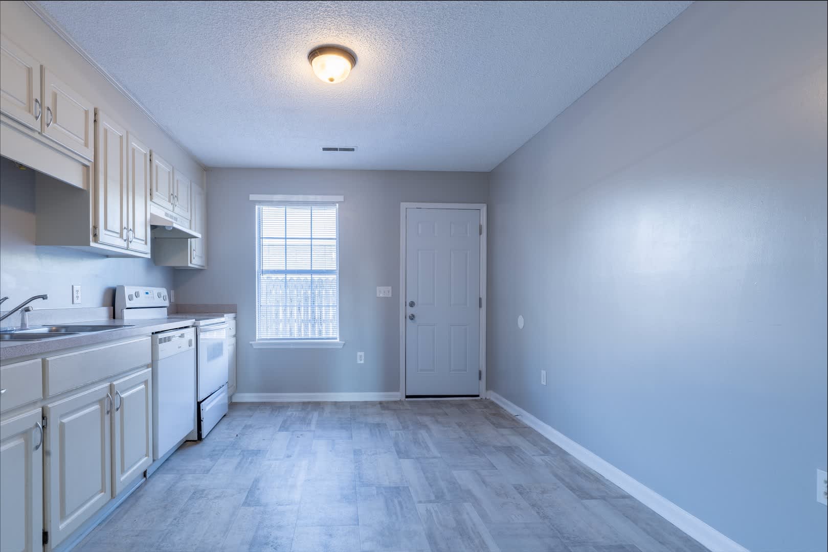 See What's to Offer at Tonyota Court! Now Pre-Leasing! – photo 5