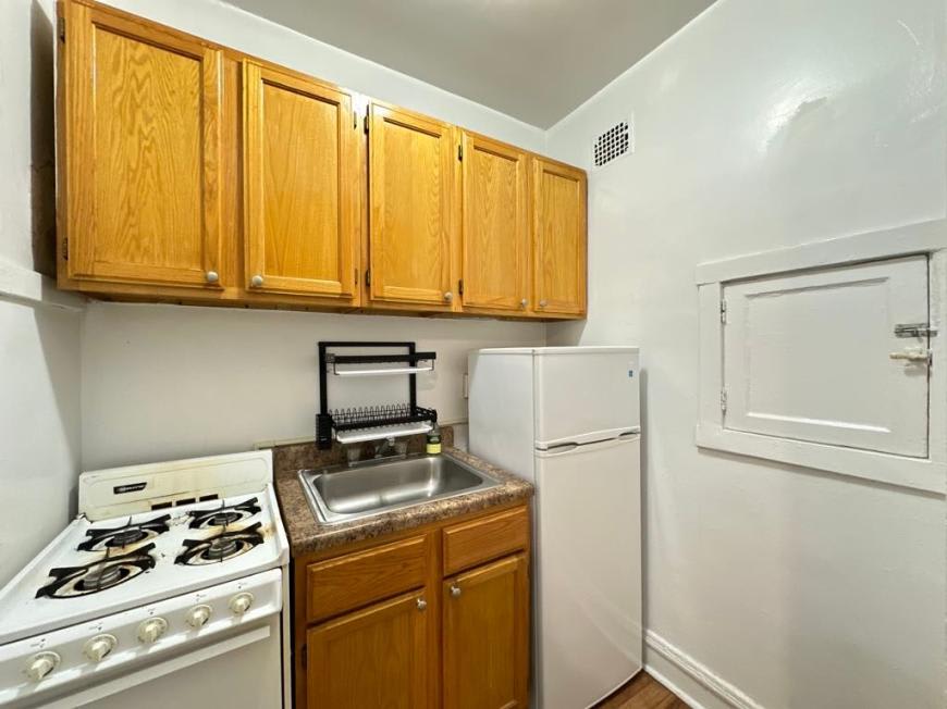 2534 Sawyer – photo 3