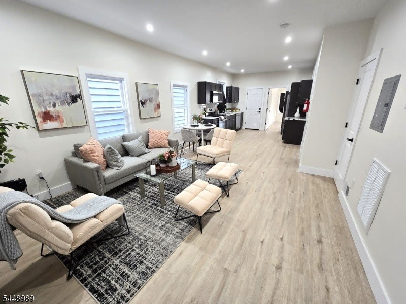 13 Edwin Pl – photo 2