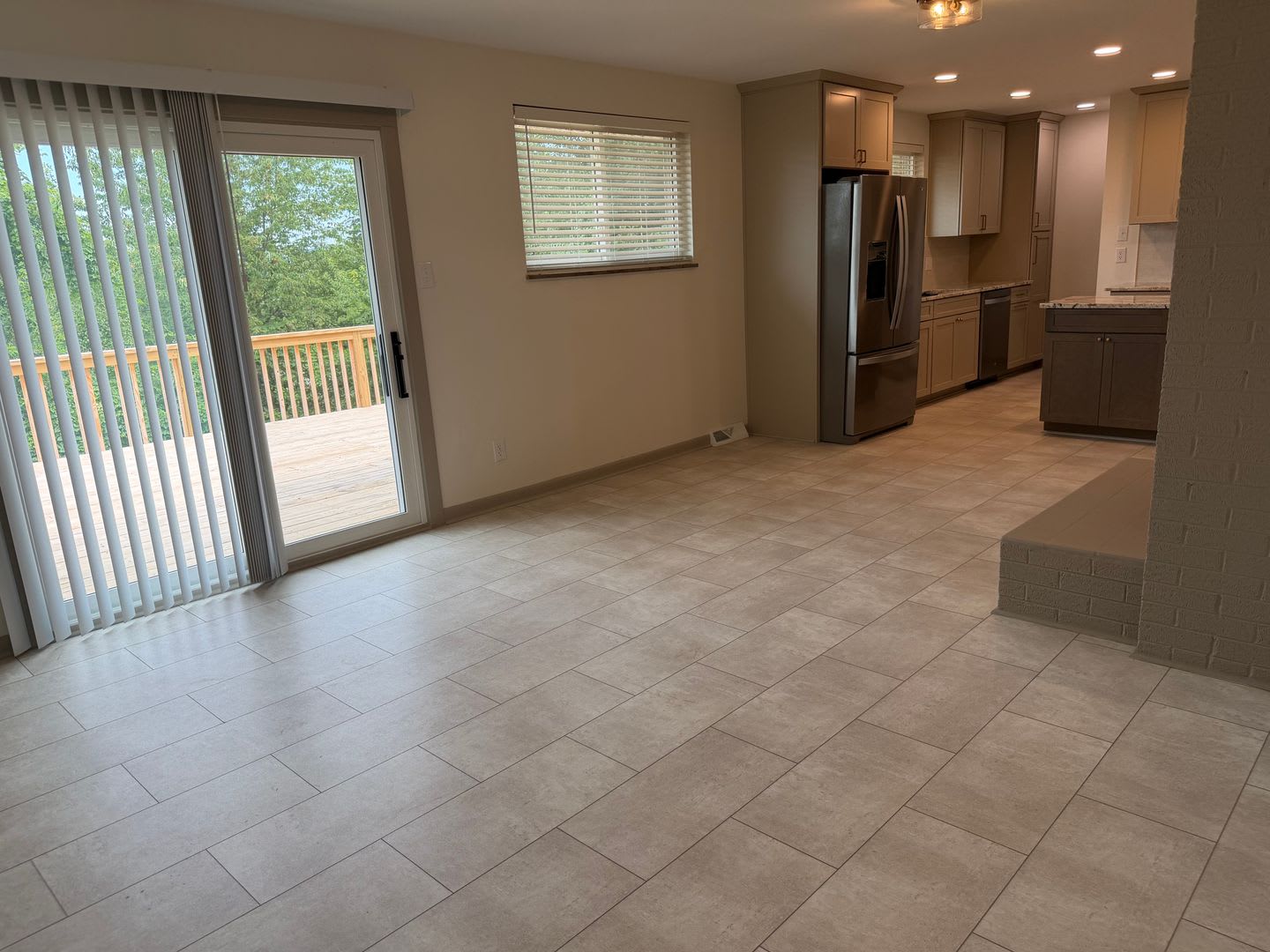 Knoxville 37923 3 Bedroom 2 Bath Home Located In Heart Of West Knoxville With Separate 1 Bedroom 1 Bath Living Space Downstairs – photo 5
