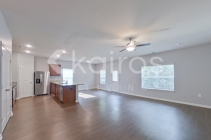 1044 Pilgrim Lane – photo 3