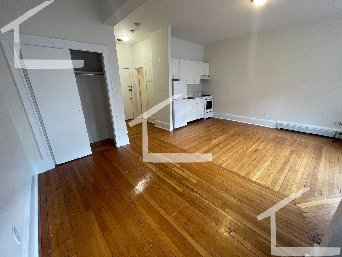 Large Studio Available 6/1/26 – photo 2