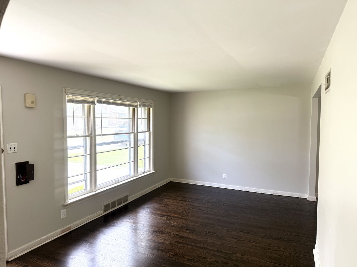 Bellfontaine Neighbors Home For Rent – photo 2