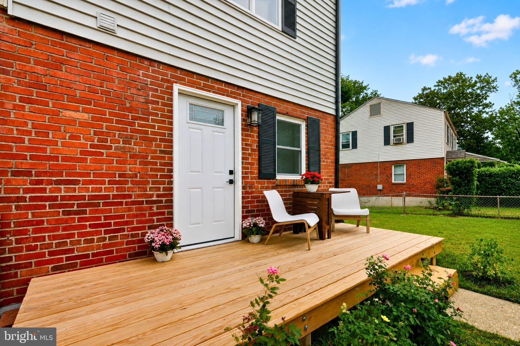 2218 FARRINGTON Avenue – photo 4