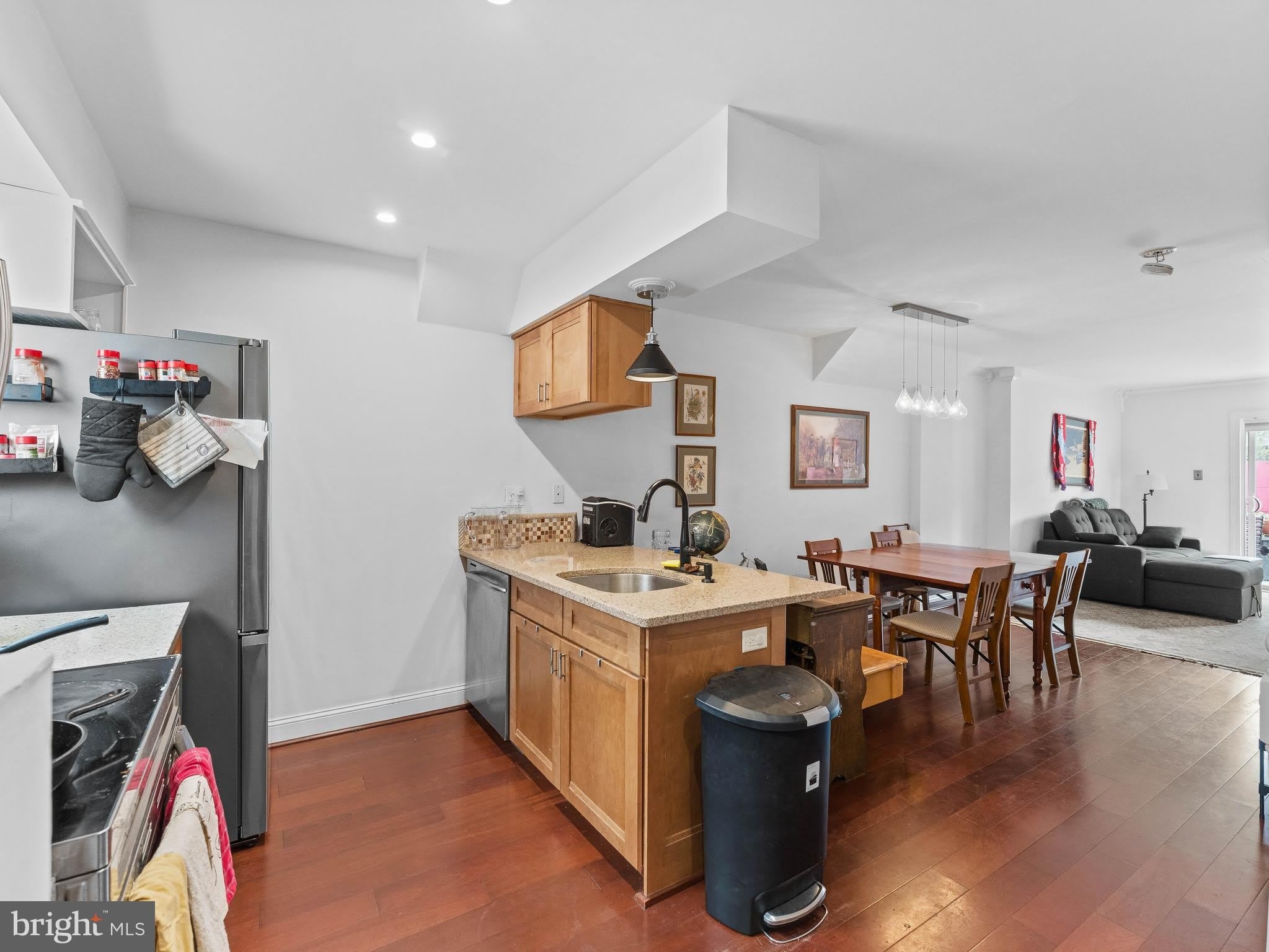 1422 MONTROSE Street – photo 2