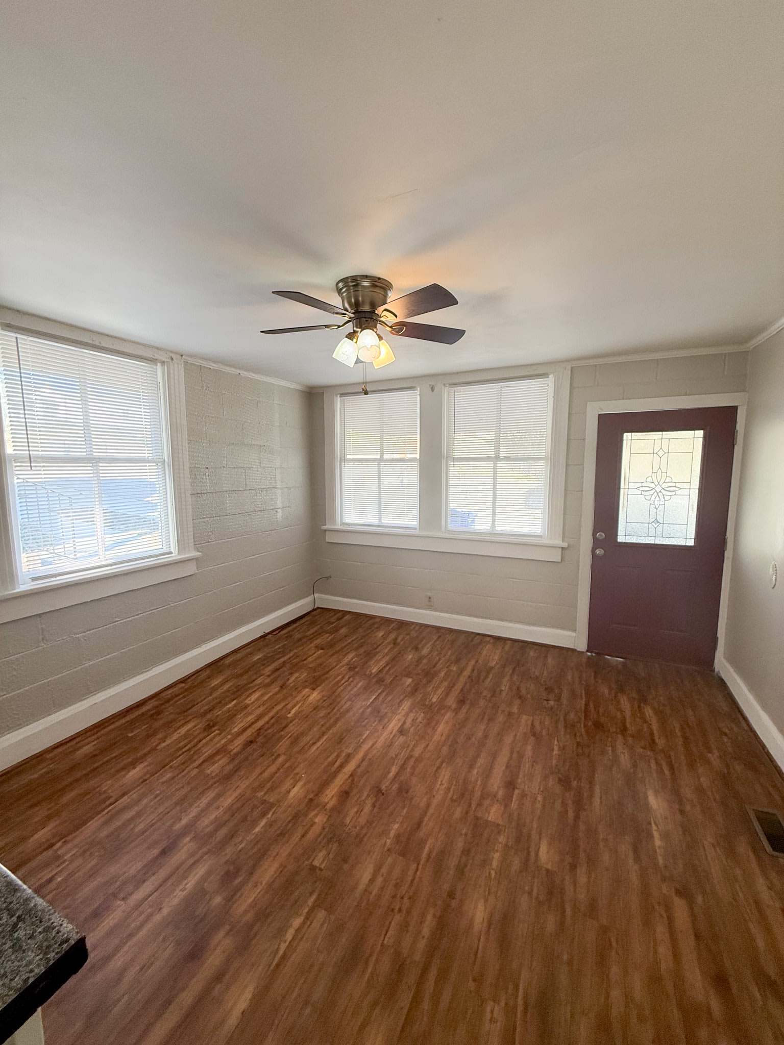 913 Pine St – photo 3