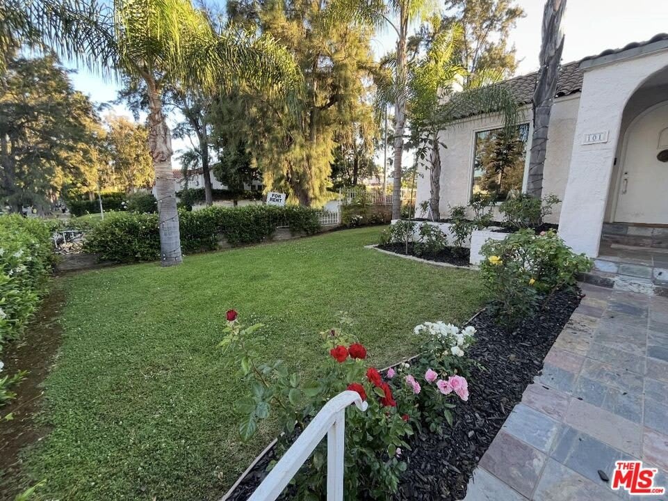 101 N La Peer Dr – photo 4