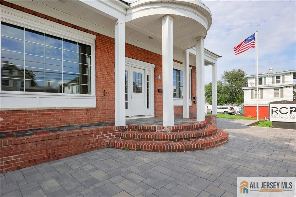 215 Washington Road – photo 4