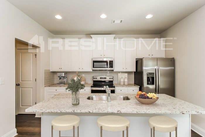 3053 Faireno Place – photo 5