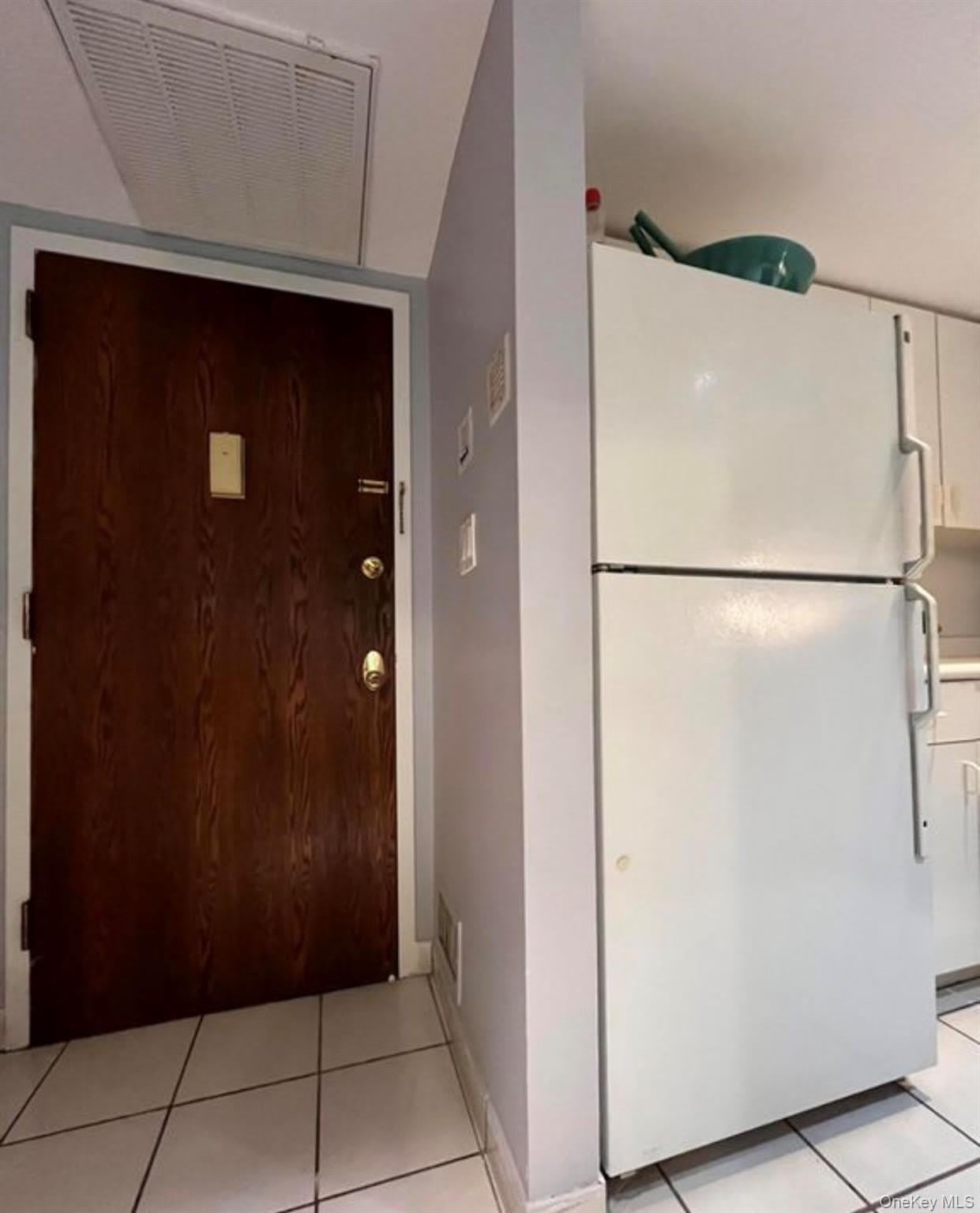 170 190 Schofield Street – photo 3