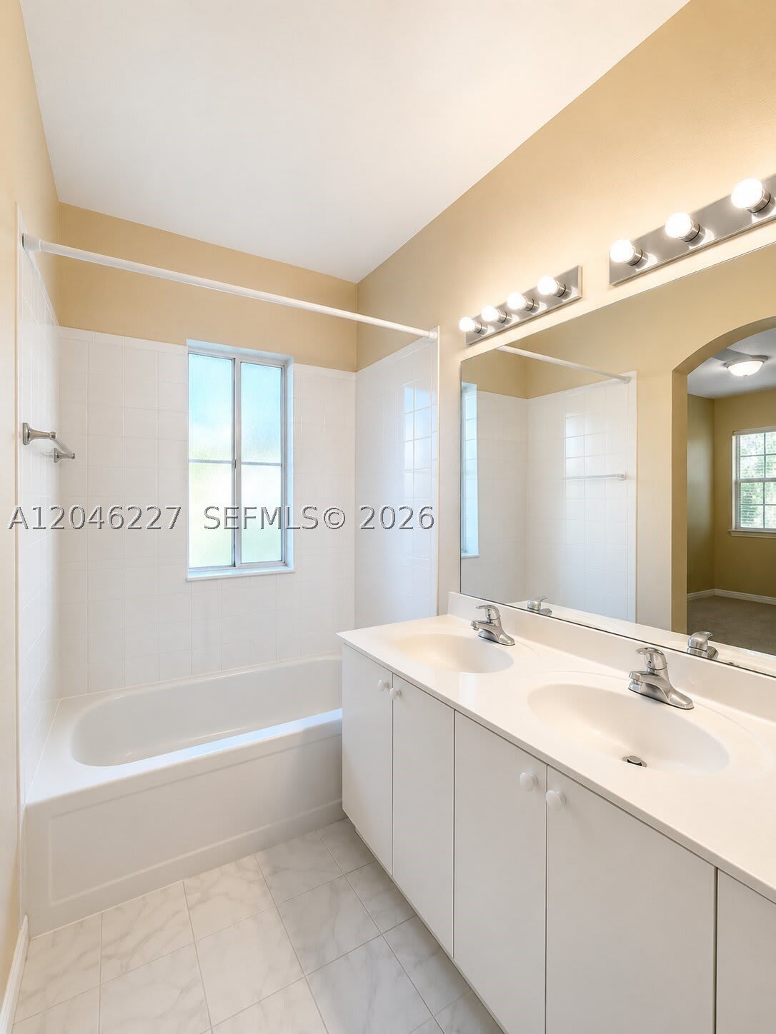 8526 NW 107th Psge – photo 2