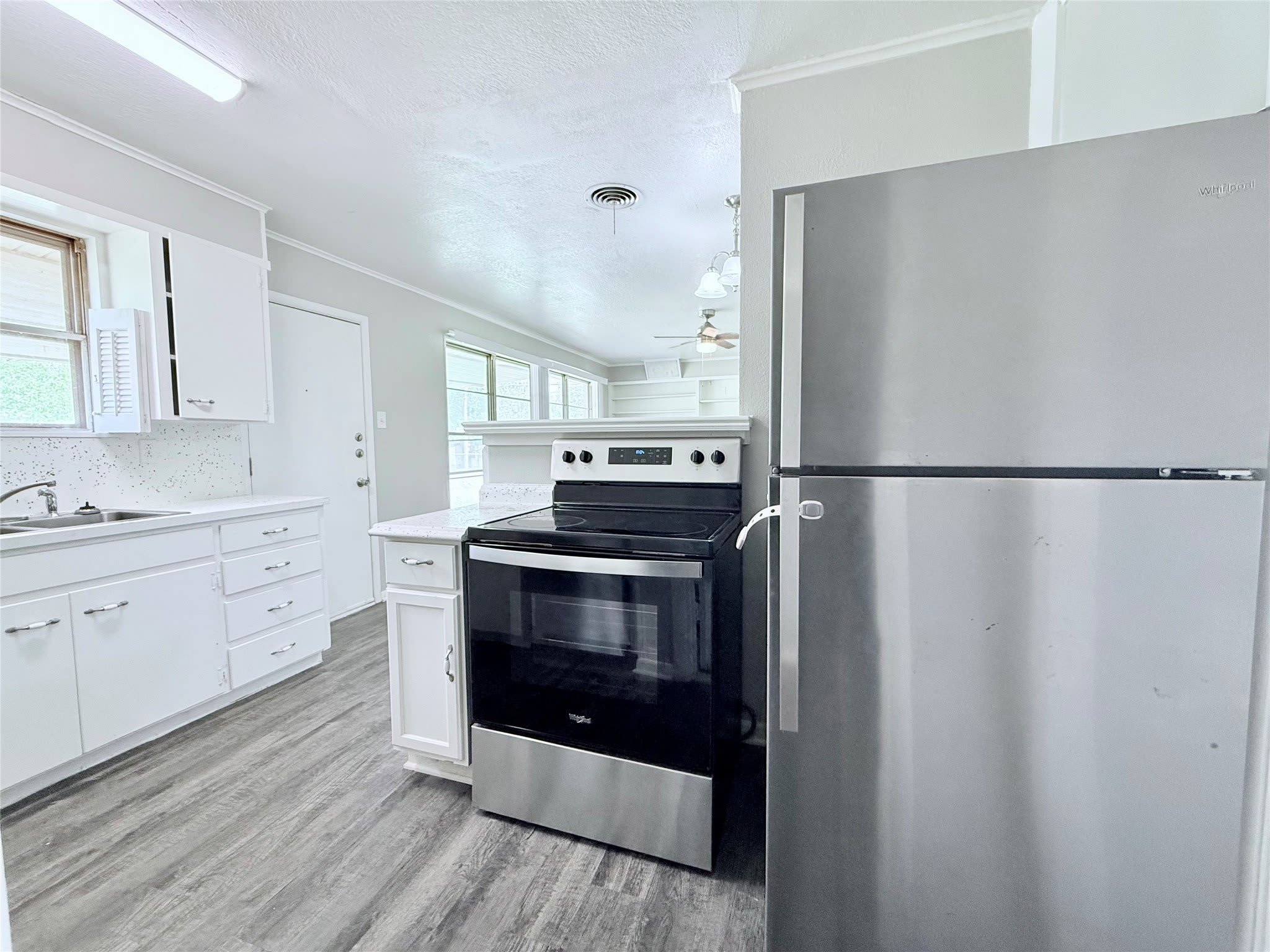401 W Lamberth Road – photo 4