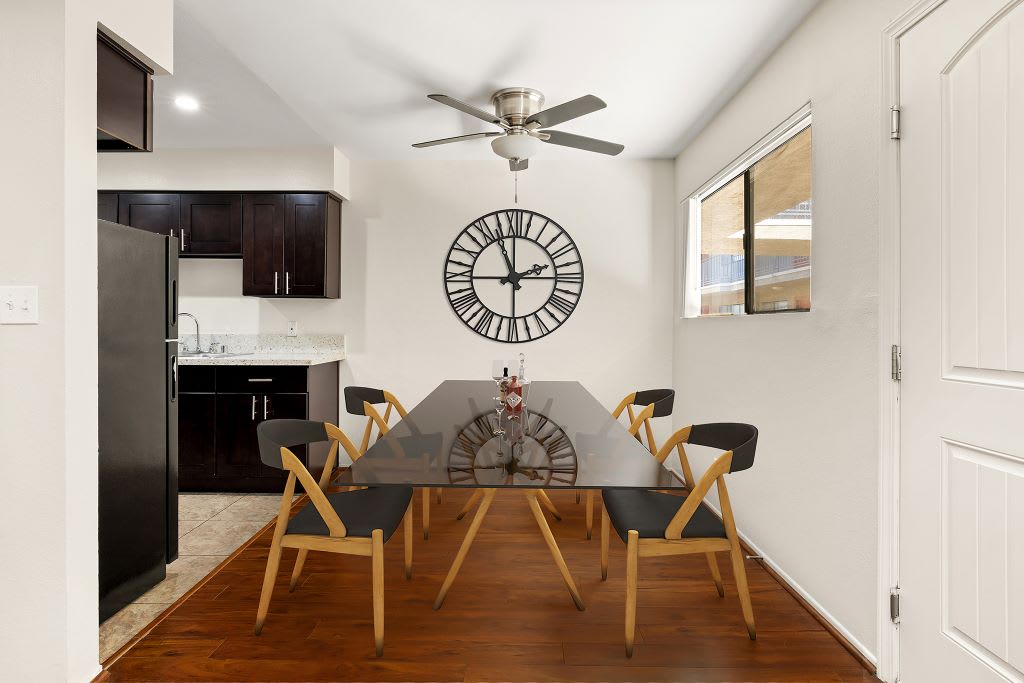 Topanga Terrace – photo 2