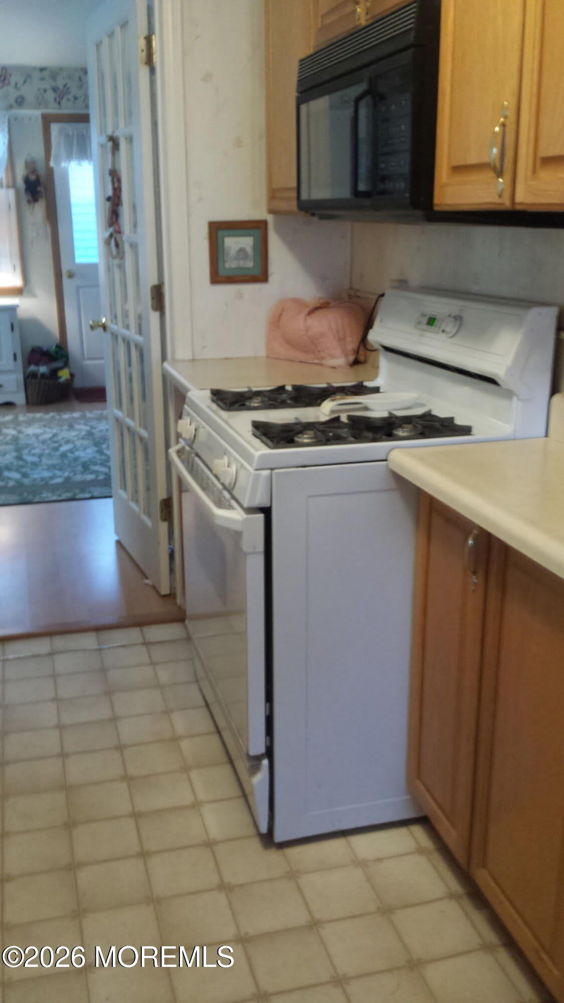22 Webb Avenue – photo 5