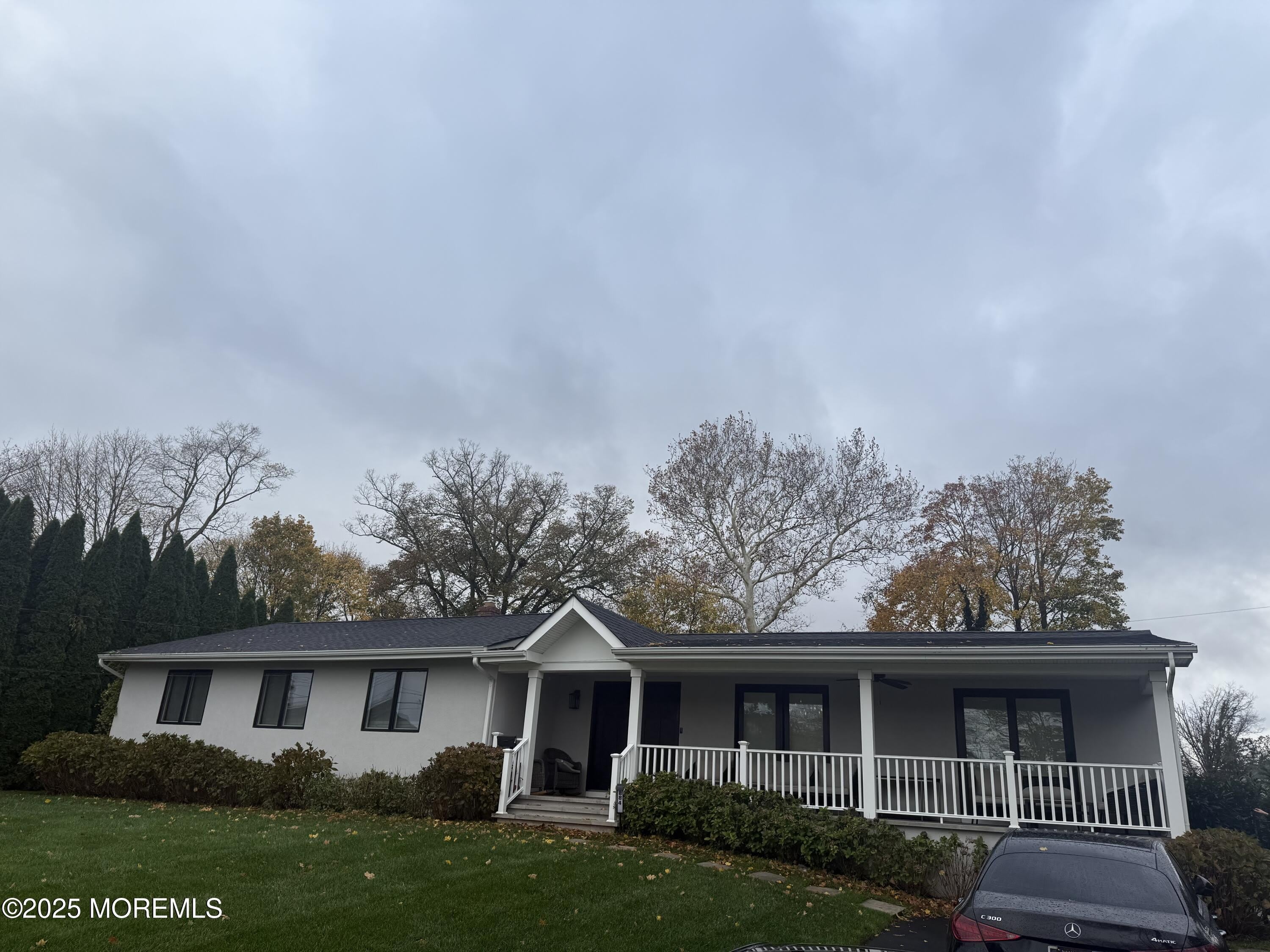 884 Red Oaks Drive – photo 2