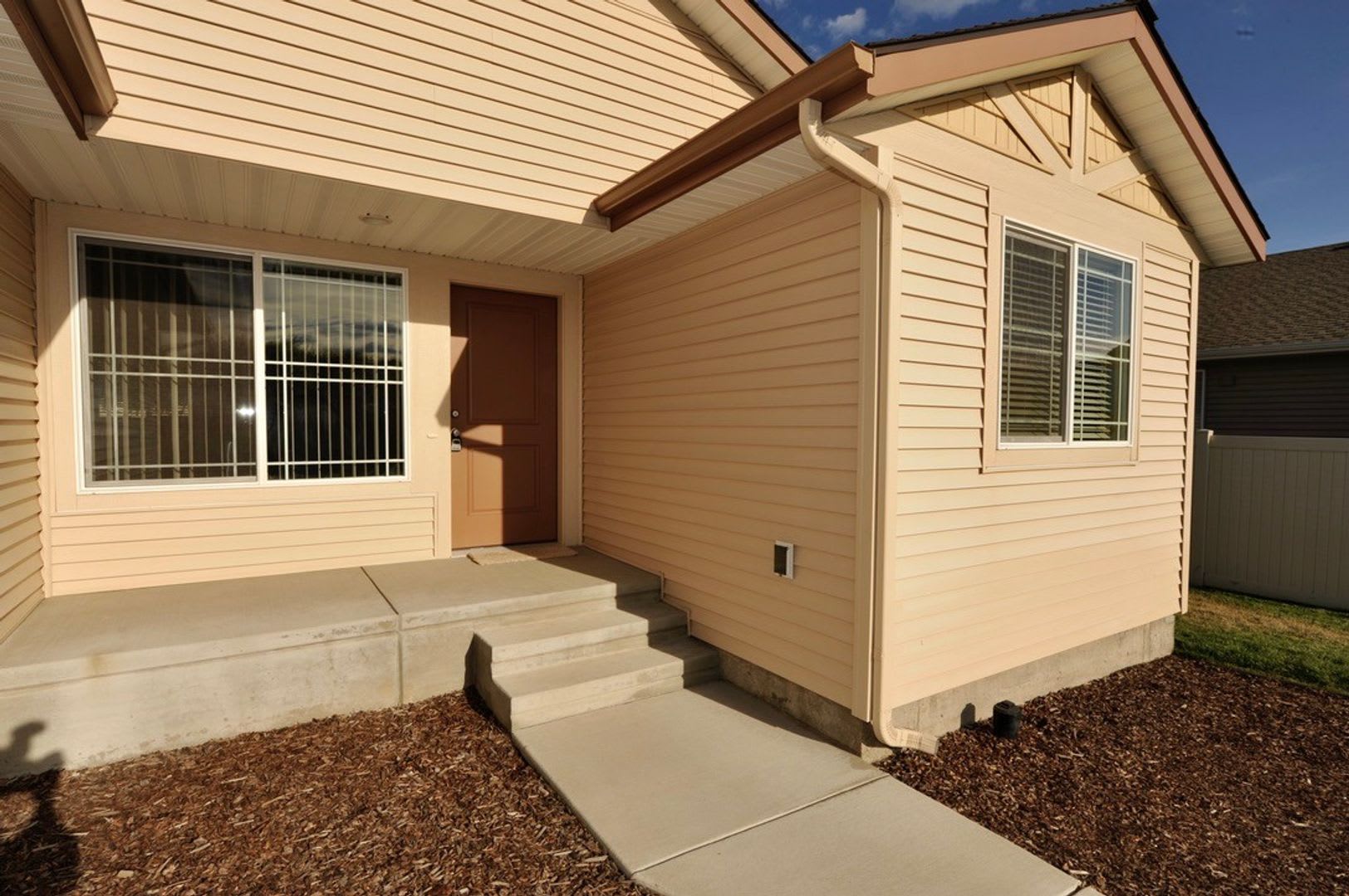 3 bed 2 bath Rancher – photo 2
