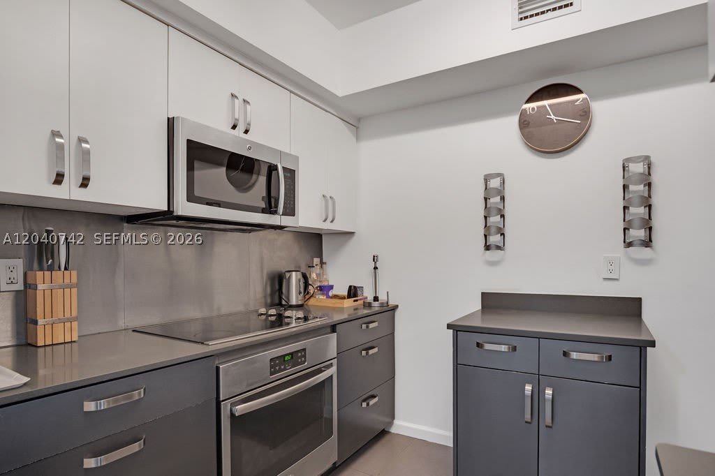 747 Michigan Ave – photo 4