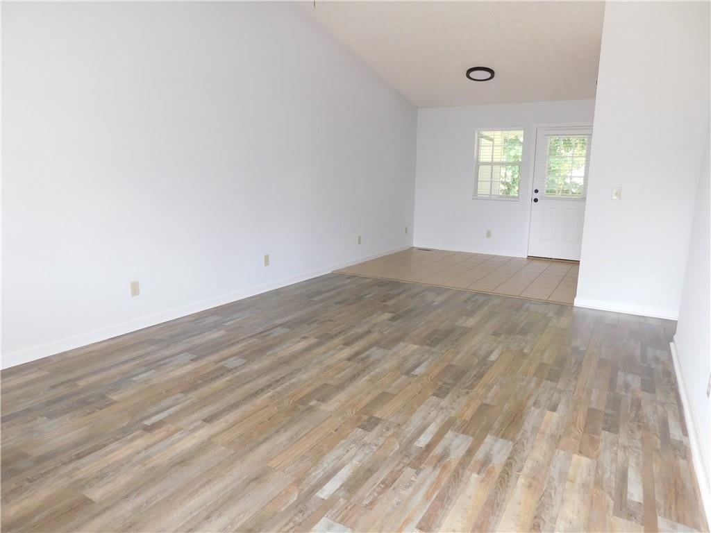 137 Riverside Circle – photo 2