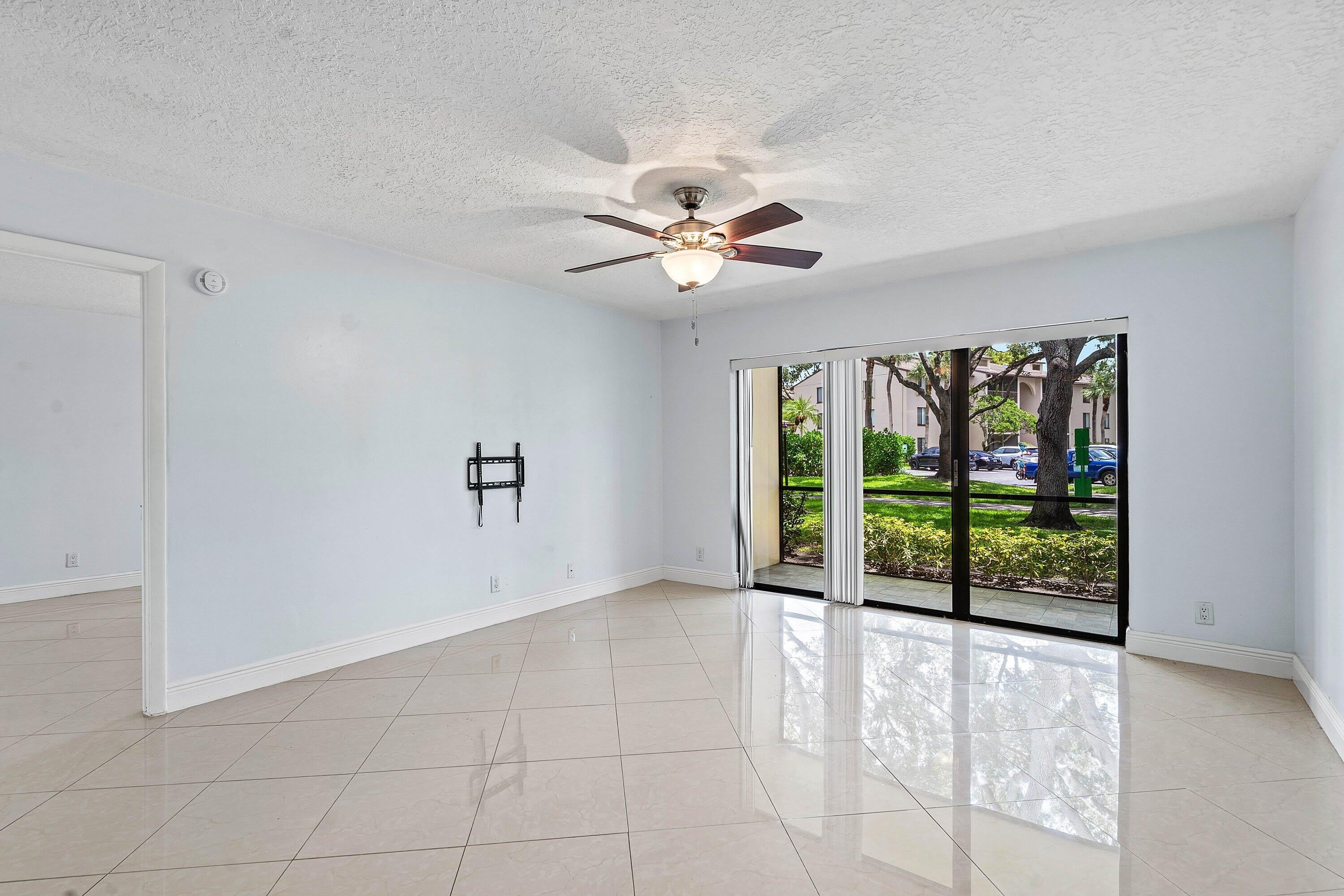 204 FOXTAIL Drive – photo 5
