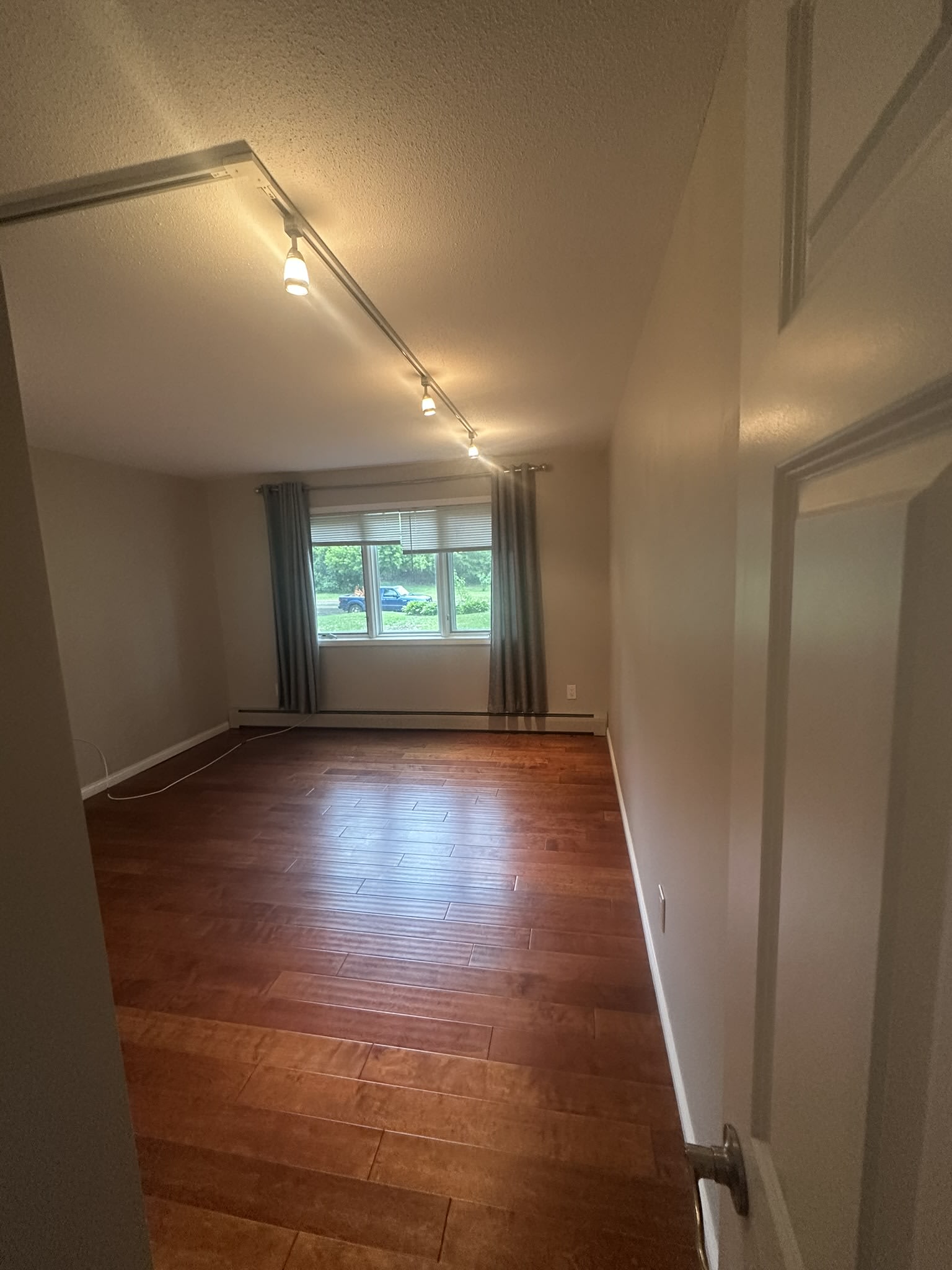 4380 Brookside Court – photo 5