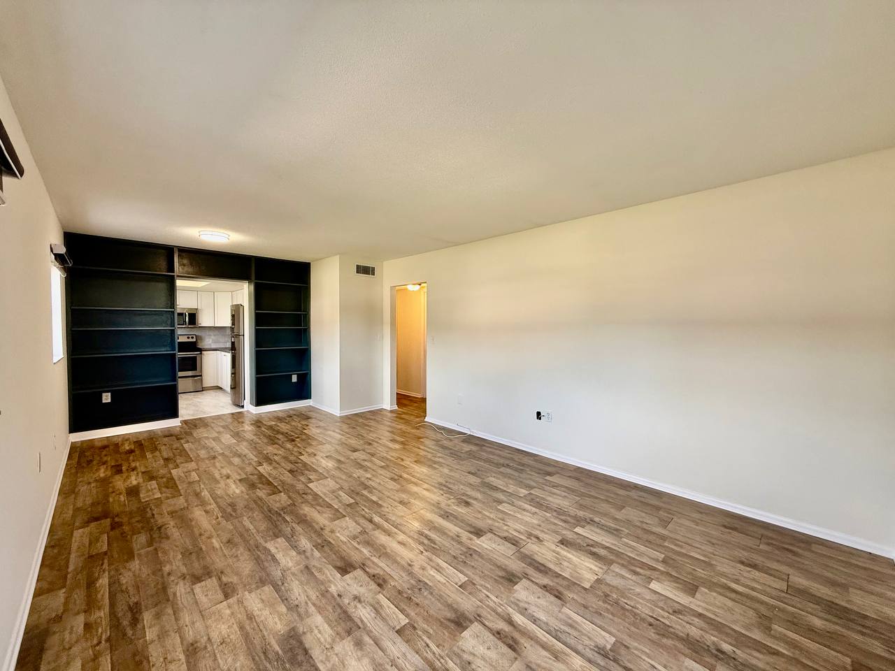 3460 32nd Ave N Apt 101B – photo 4