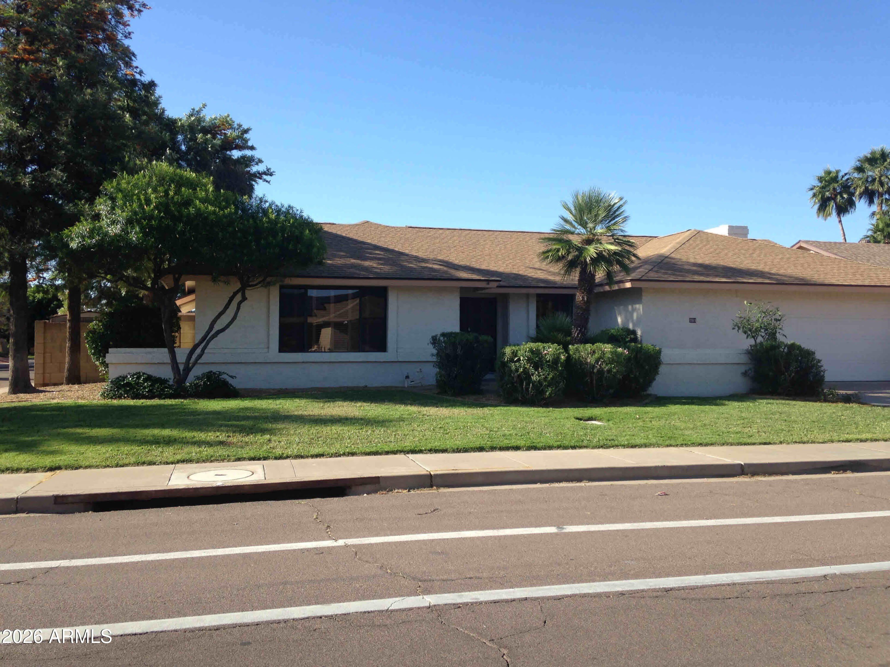 701 W SUMMIT Place – photo 1
