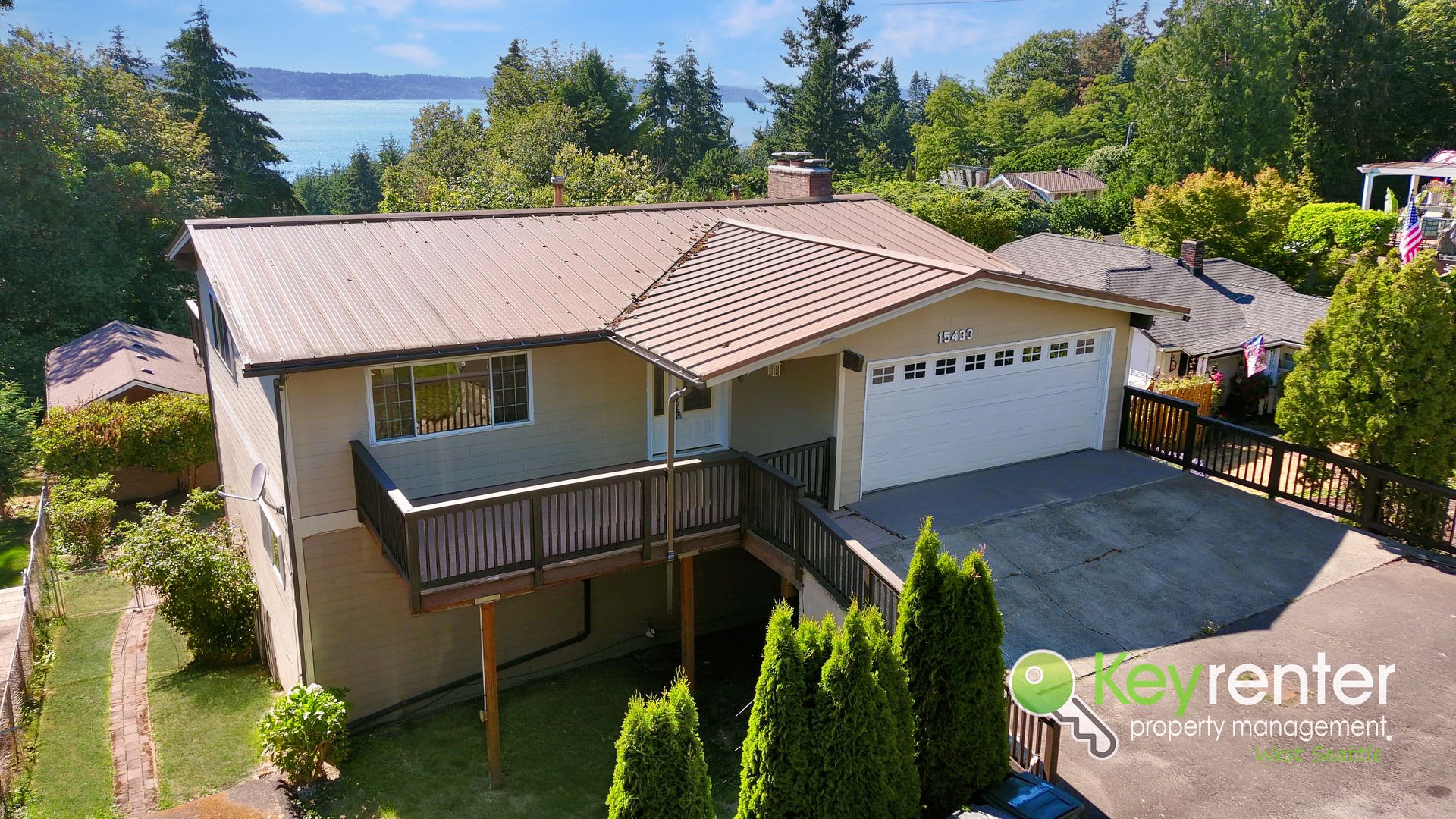 Rent Special 2 000 Credit Versatile 5 Bedroom Retreat With Office And Outdoor Living In Burien – photo 2