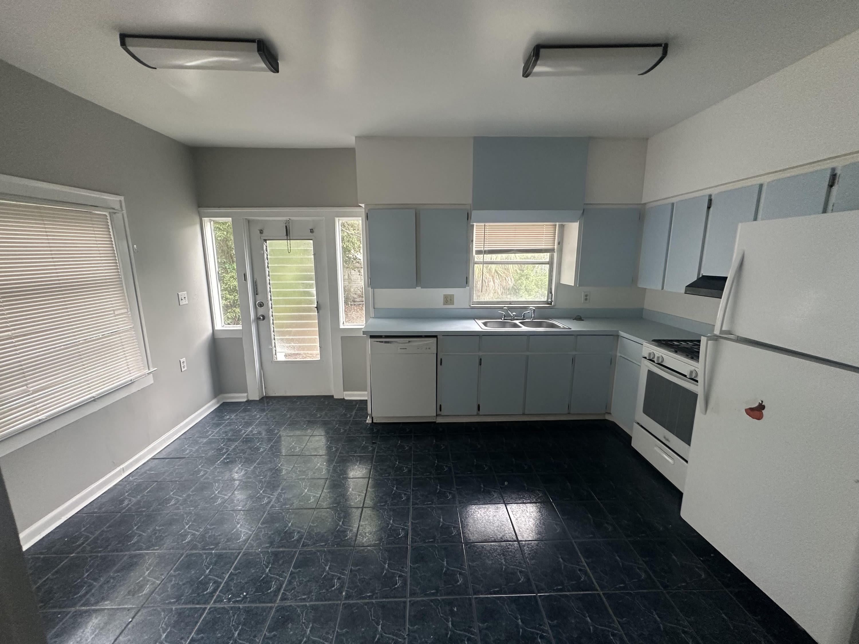415 East McDonald Avenue – photo 5