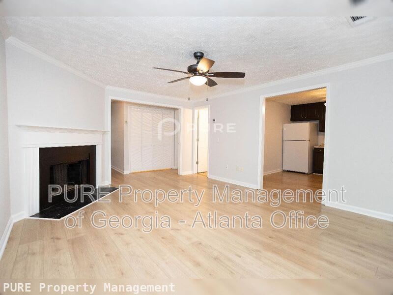 2414 Leeward Ct – photo 4