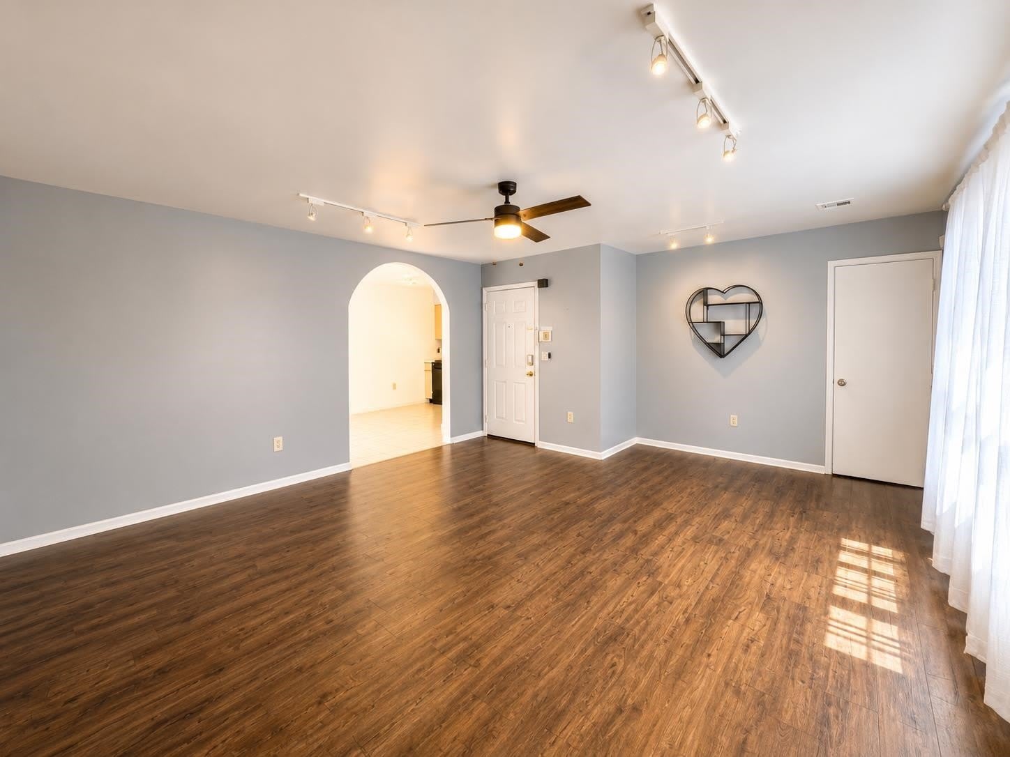97 Oak St – photo 5
