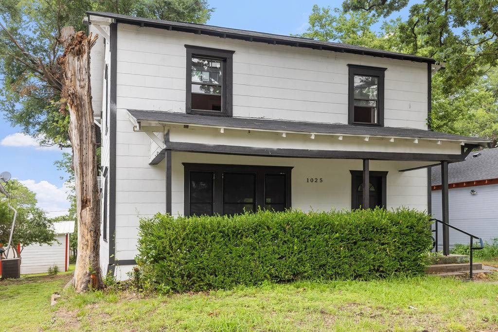 1025 W Walker St – photo 1