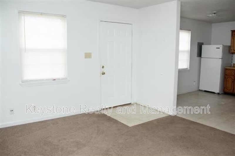 1375 Thompsonville Lane – photo 3