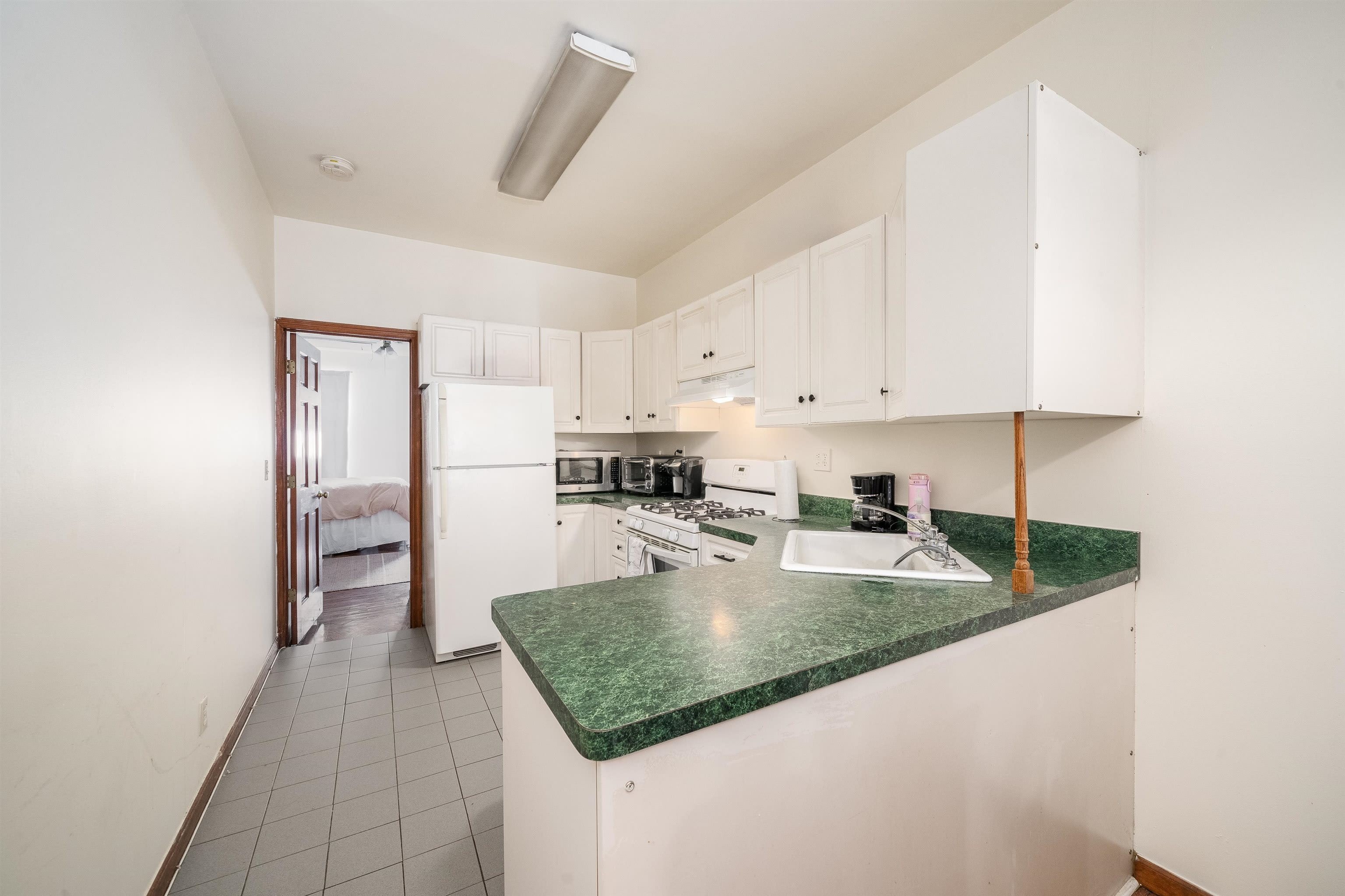1010 Washington St – photo 5