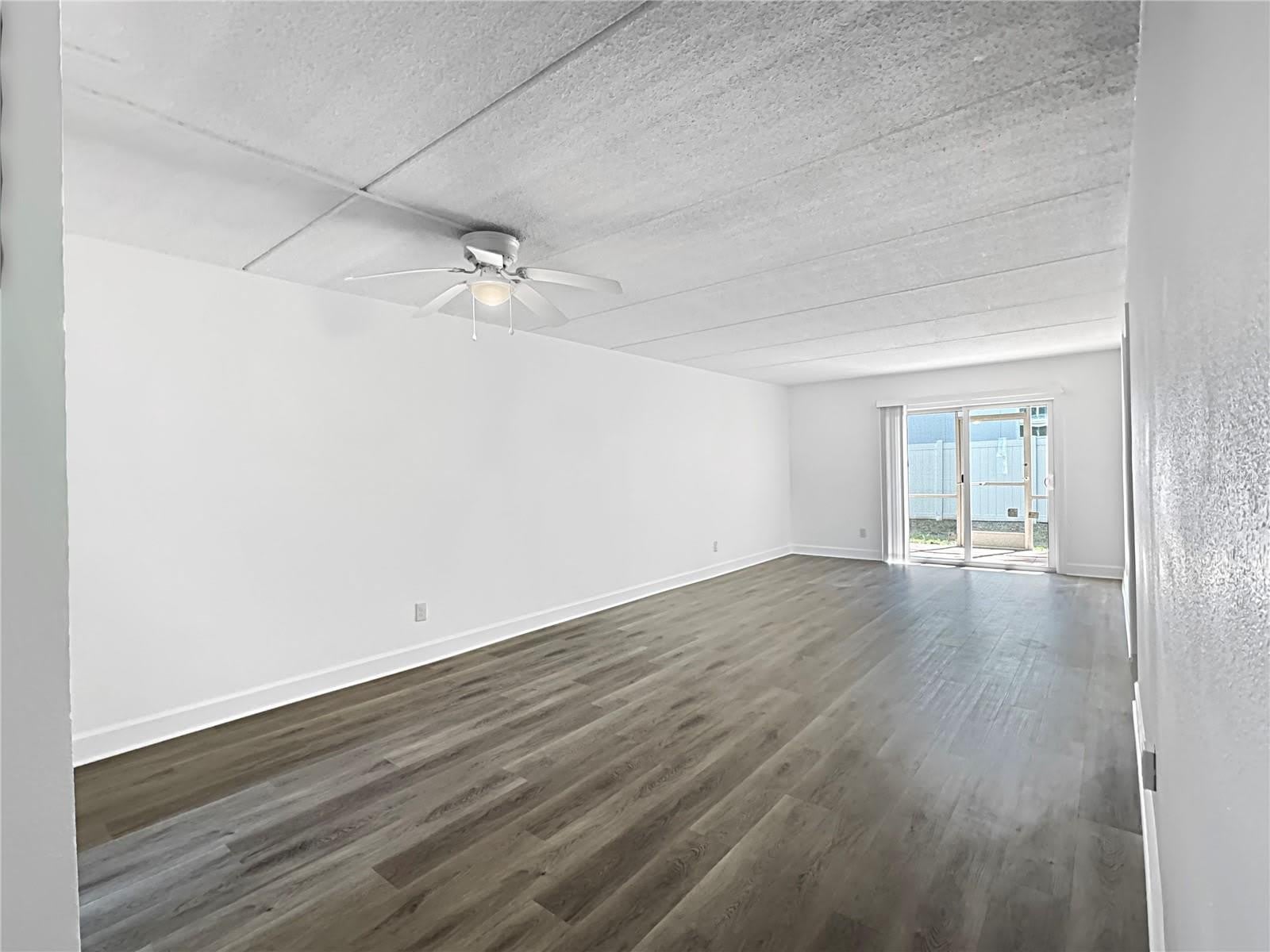 4435 1ST Street NE – photo 4