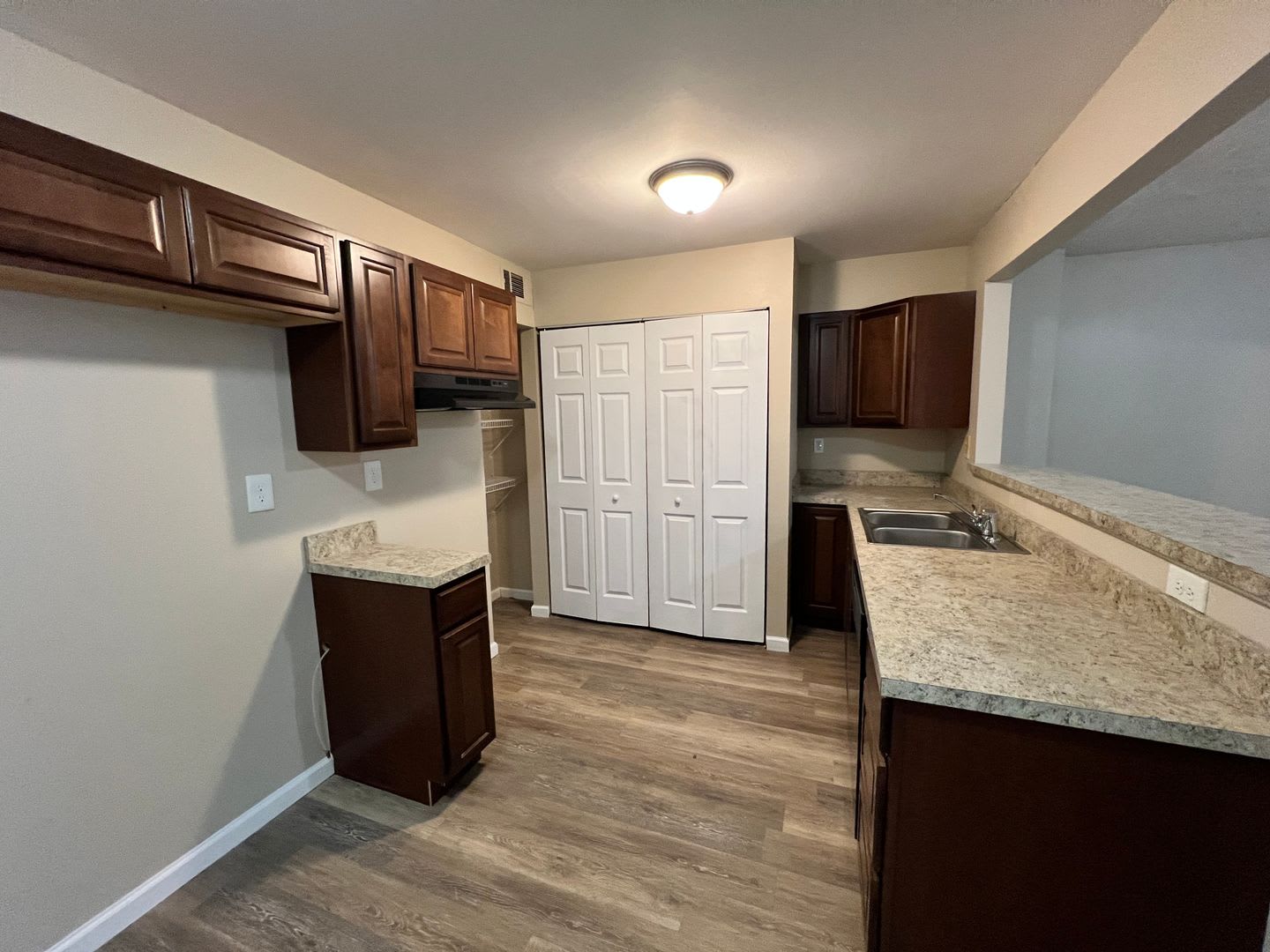 HILLVIEW HOME – photo 3