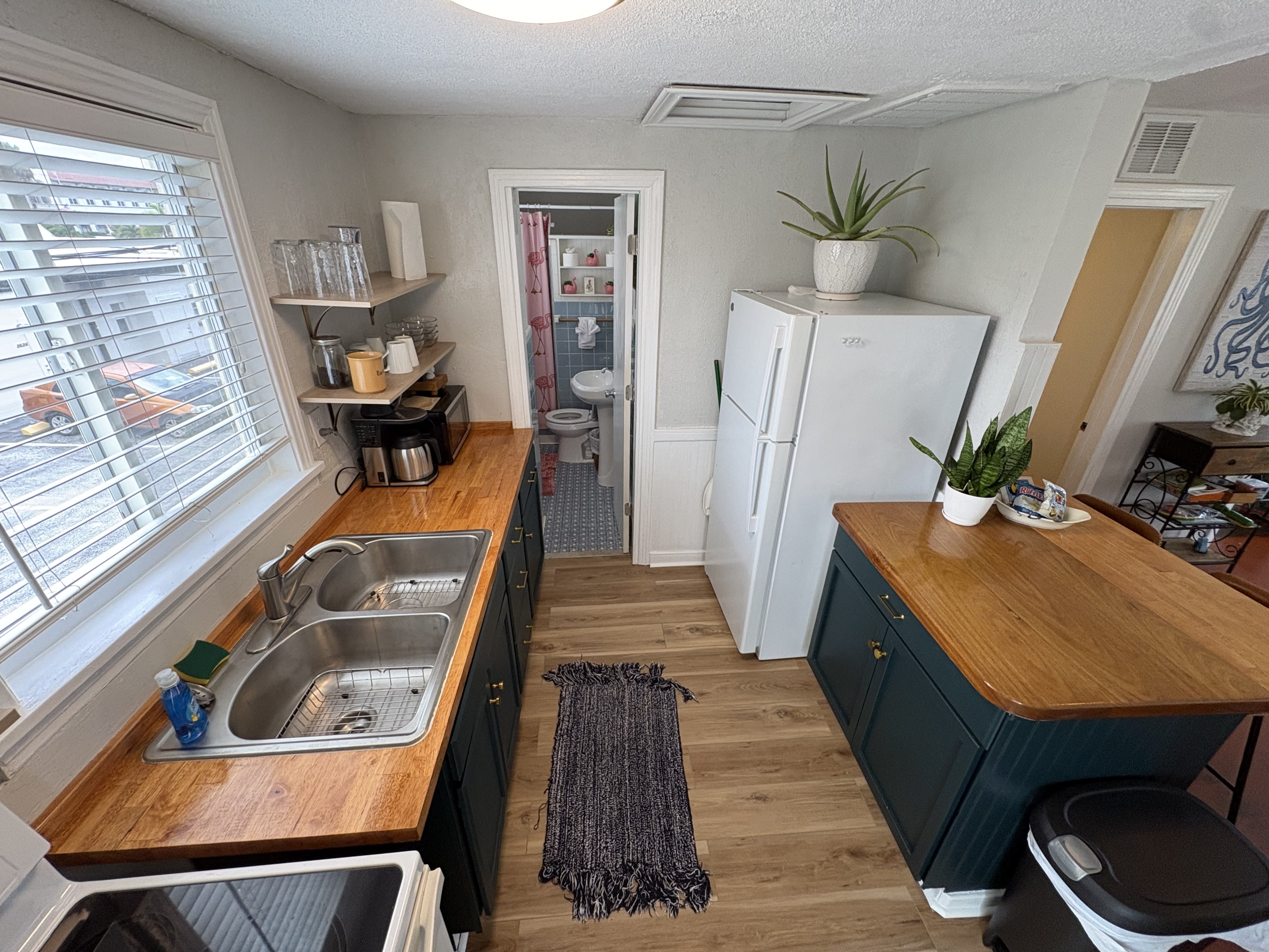 2635 Dartmouth Avenue North – photo 5