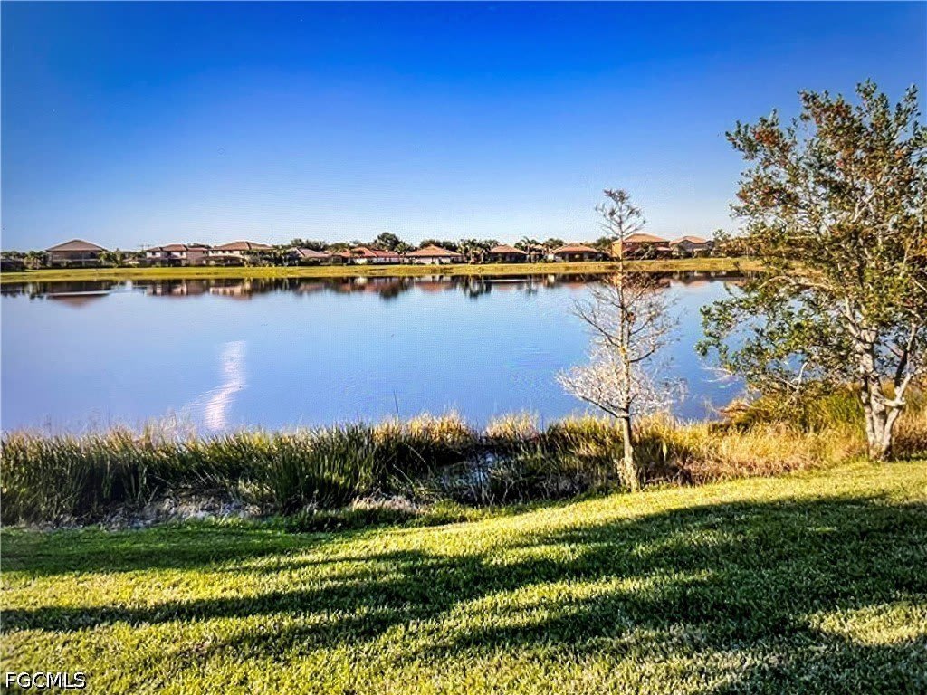 12690 Fairington Way – photo 4